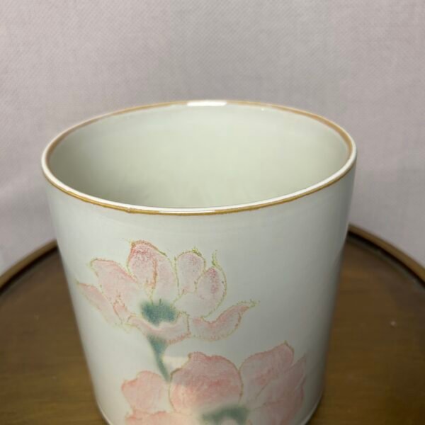 Pot keramiek bloemenreliëf