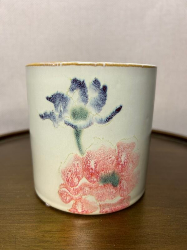 Pot keramiek bloemenreliëf